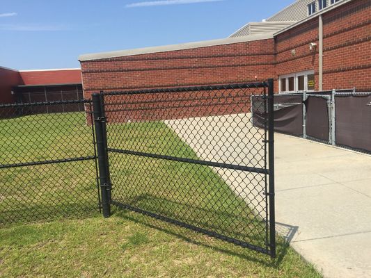 3.5mm 60x60mm سیم زنجیره ای لینک حصار تزئینی فلزی PVC 1.5m پوشش