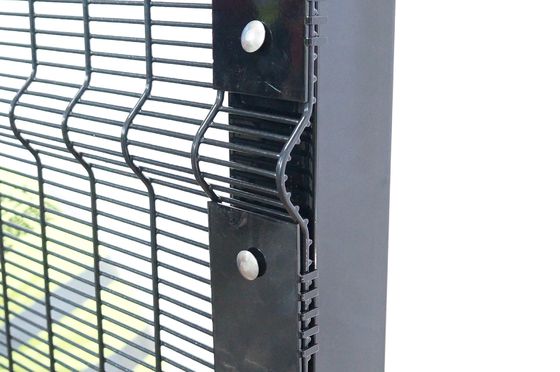 گرم غوطه ور شده گالوانیزه شده 358 آویز جوش روشن دید سد پانل 1800mm