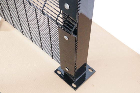 L2.2m پانل های حصار ضد صعود نیمه دایره ای 358 پوشش PVC