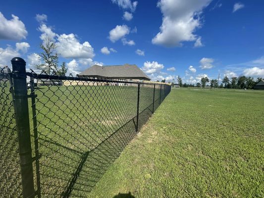 عمده فروشی 6ft 7ft 9 Gauge 10 Gauge 11 Gauge سیاه و سفید وینیل PVC پوشش گرم غوطه ور شدن گالوانیزه زنجیر لینک حصار برای فروش