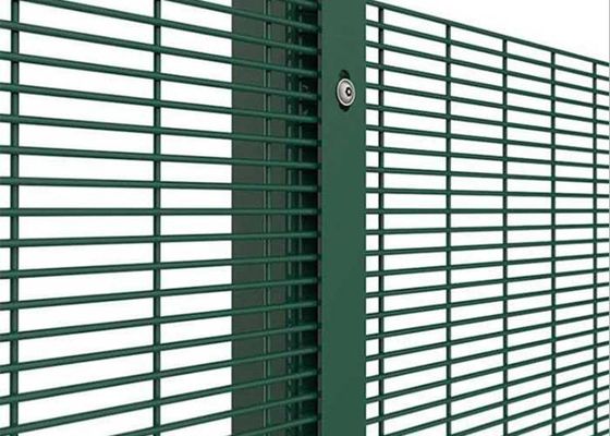 ایستگاه راه آهن 690N / M2 سیم خاردار شبكه حصار 2200mm ارتفاع