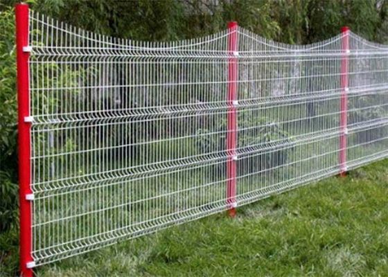 PE پوشش داده شده 50 * 200mm Wire Mesh سد امنیتی مستطیل پست تطبیق یافته