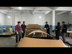 نرده امنیتی ضد صعود در حال بسته بندی است